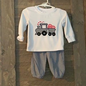 Outfit with truck and heart